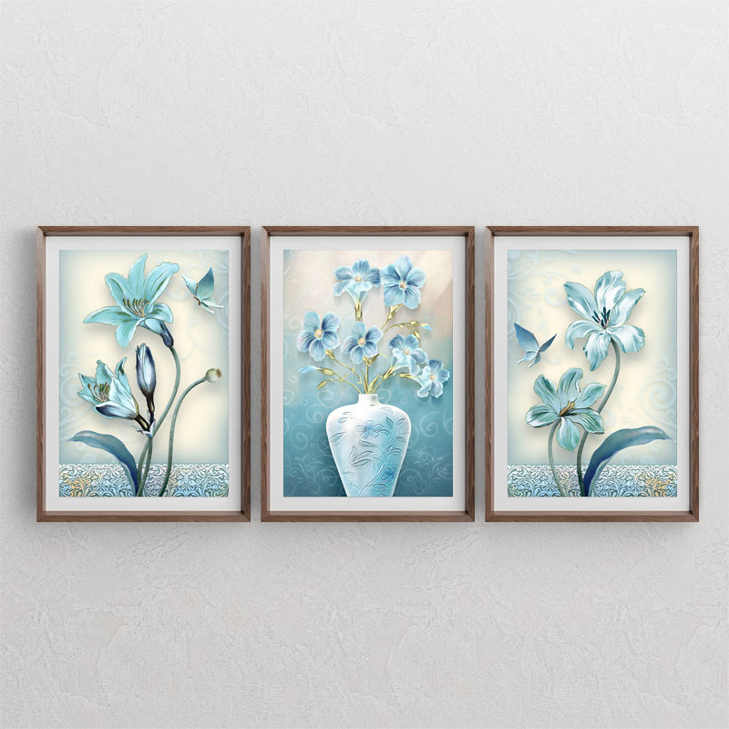 ست سه تابلوی دکوراتیو تصویرسازی گرافیکی با طرح گلهای آبی شیپوری ، گلدان گل و پروانه