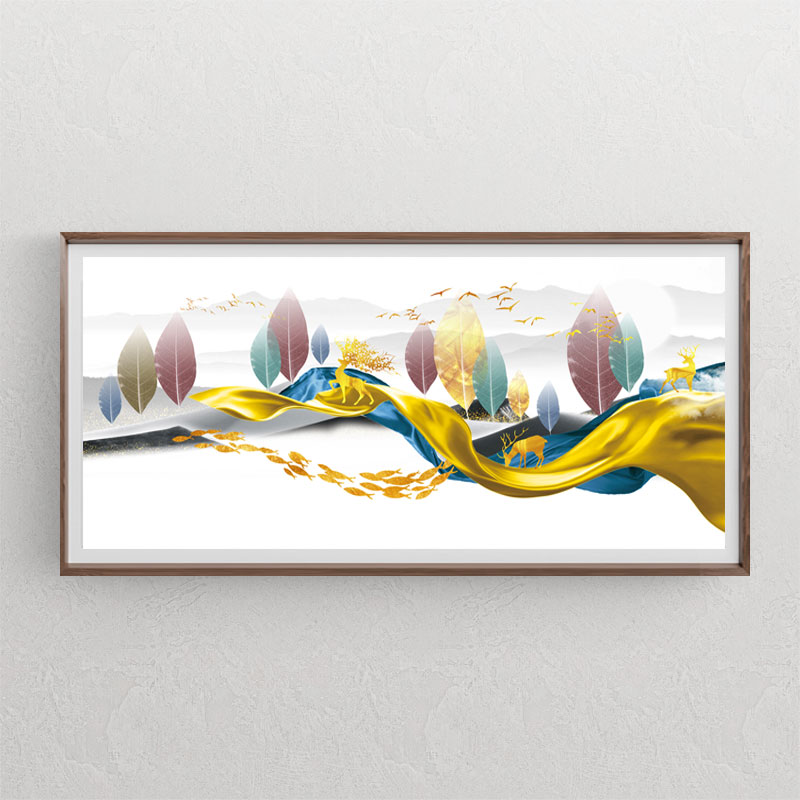 تابلوی دکوراتیو افقی منظره با طرح المان های پارچه ای مواج پارچه ای طلایی ، گوزن ، برگ ، ماهی و پرنده